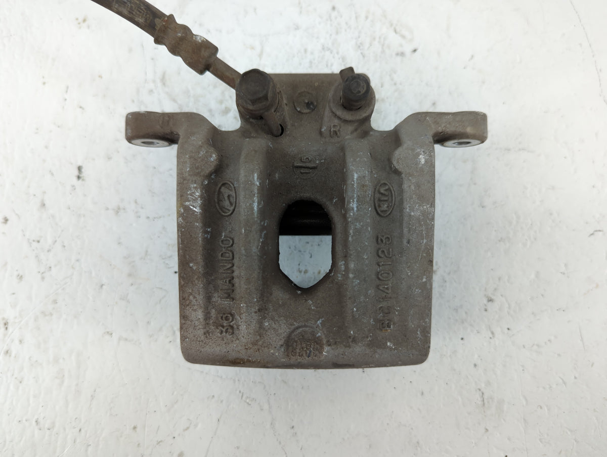 2013-2016 Hyundai Santa Fe Front Driver Left Brake Caliper 581515 - Oemusedautoparts1.com