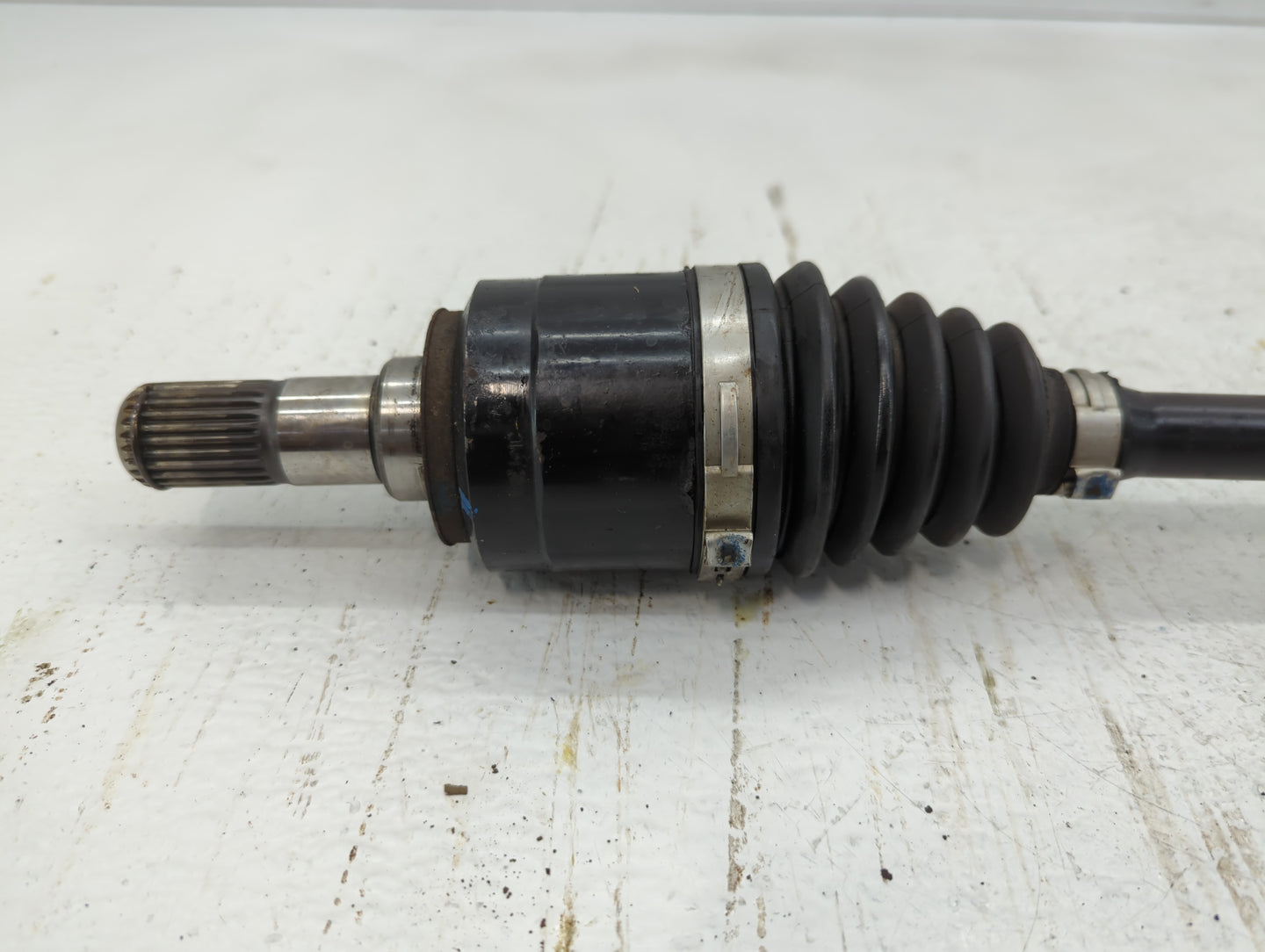 2013-2018 Hyundai Santa Fe Axle Shaft Front Driver Cv C/v - Oemusedautoparts1.com