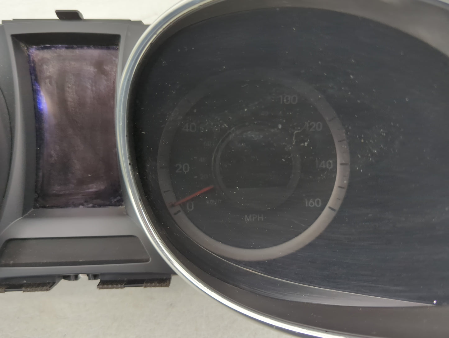 2014 Hyundai Santa Fe Instrument Cluster Speedometer Gauges P/N:94011-B8051 Fits OEM Used Auto Parts - Oemusedautoparts1.com