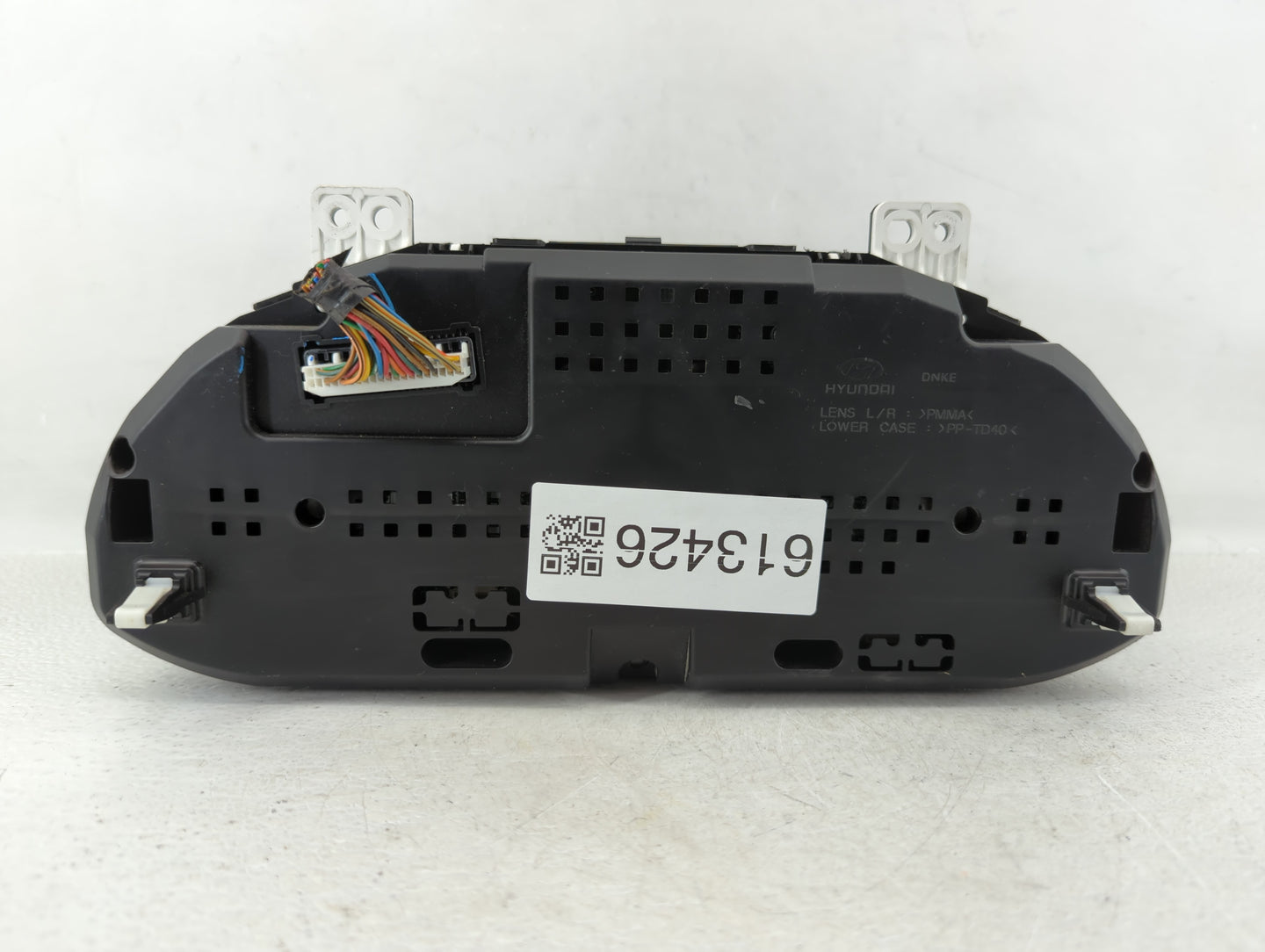 2014 Hyundai Santa Fe Instrument Cluster Speedometer Gauges P/N:94011-B8051 Fits OEM Used Auto Parts - Oemusedautoparts1.com
