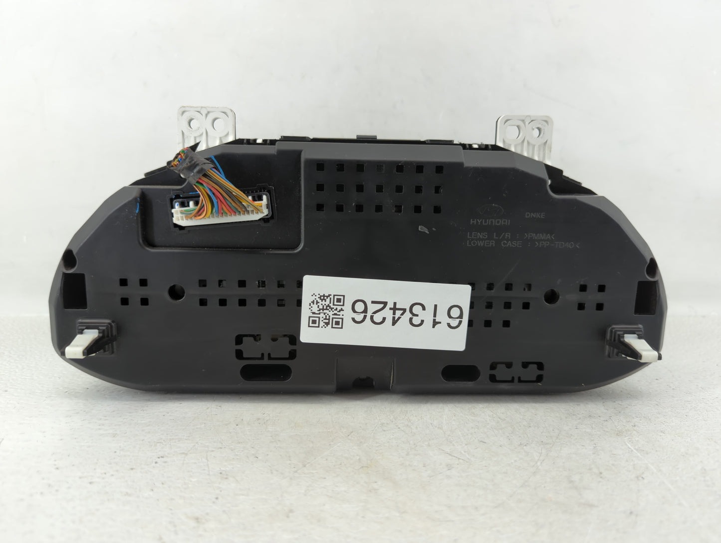2014 Hyundai Santa Fe Instrument Cluster Speedometer Gauges P/N:94011-B8051 Fits OEM Used Auto Parts - Oemusedautoparts1.com