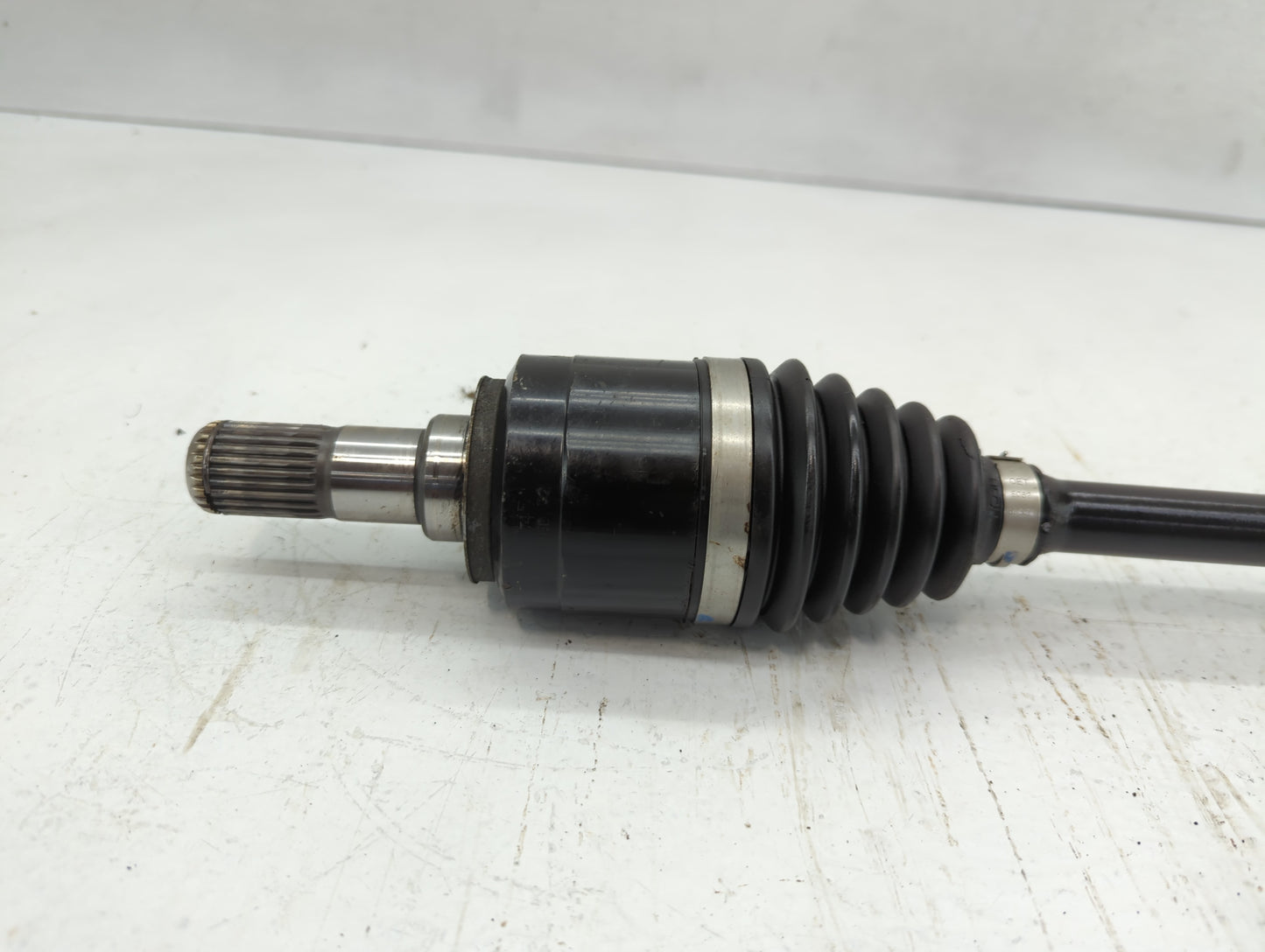 2013-2018 Hyundai Santa Fe Axle Shaft Front Driver Cv C/v - Oemusedautoparts1.com