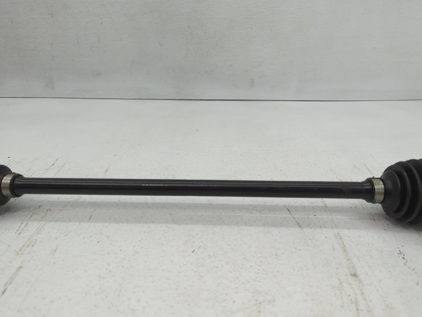 2013-2018 Hyundai Santa Fe Axle Shaft Front Driver Cv C/v - Oemusedautoparts1.com