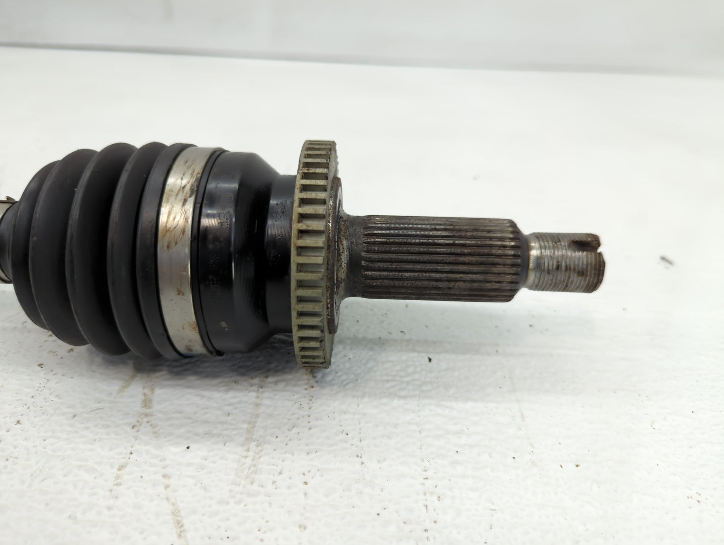2013-2018 Hyundai Santa Fe Axle Shaft Front Driver Cv C/v - Oemusedautoparts1.com