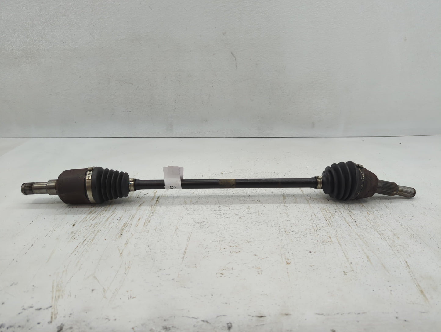 2013-2018 Hyundai Santa Fe Axle Shaft Rear Passenger Cv C/v - Oemusedautoparts1.com