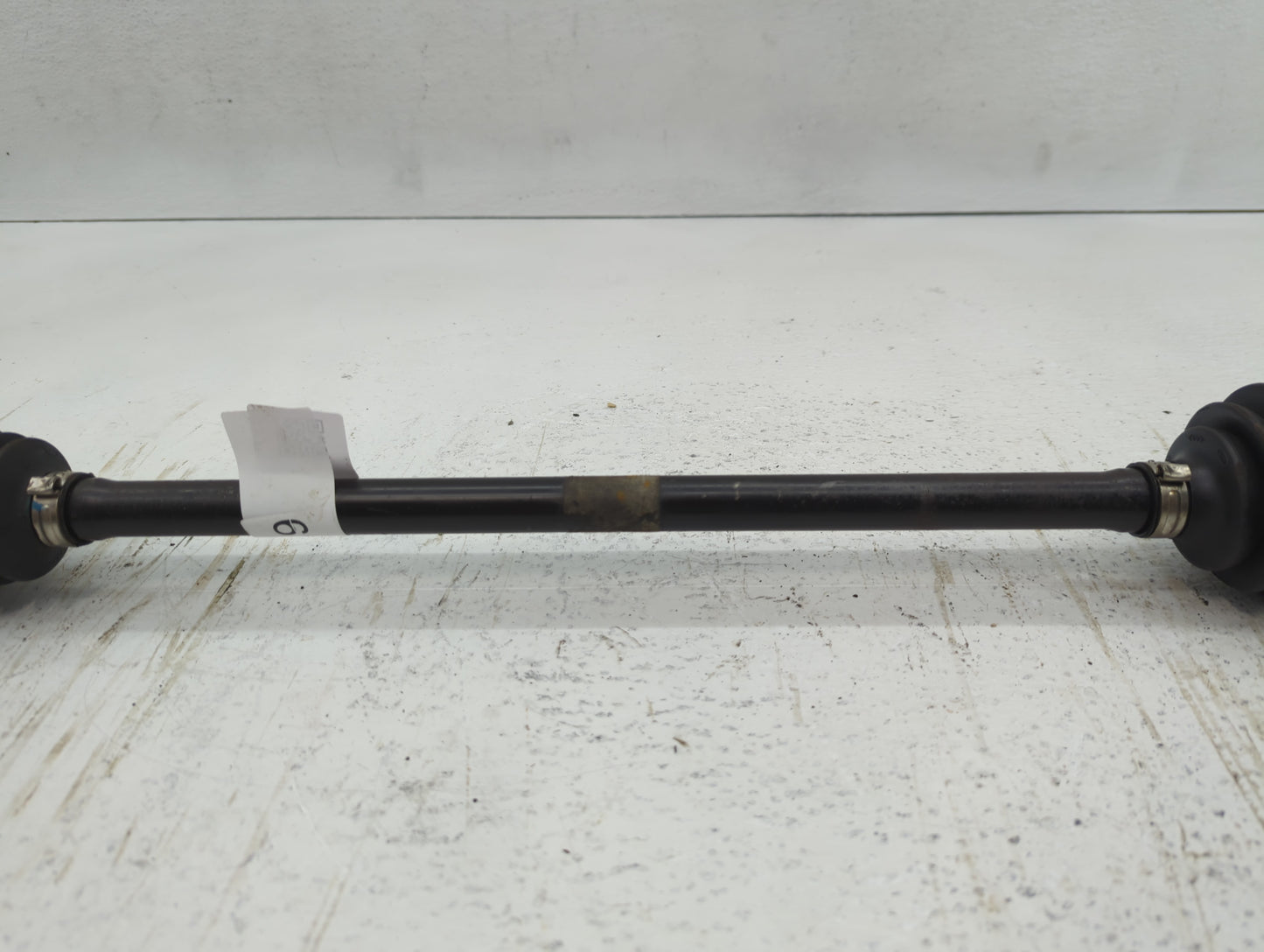 2013-2018 Hyundai Santa Fe Axle Shaft Rear Passenger Cv C/v - Oemusedautoparts1.com