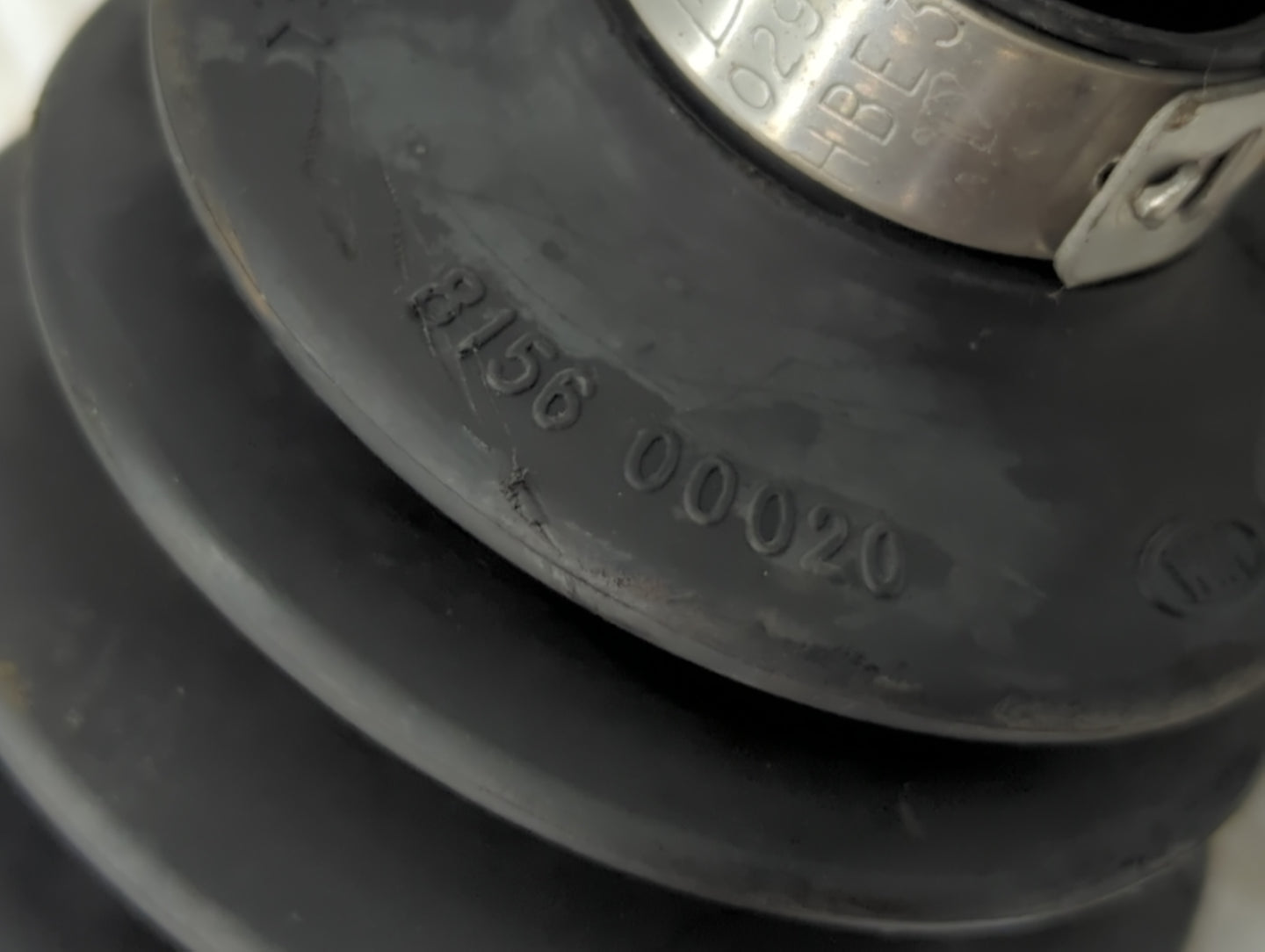 2013-2018 Hyundai Santa Fe Axle Shaft Rear Passenger Cv C/v - Oemusedautoparts1.com