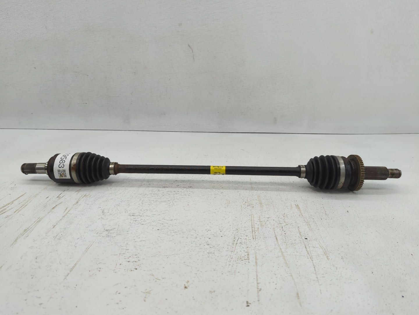 2013-2018 Hyundai Santa Fe Axle Shaft Front Driver Cv C/v - Oemusedautoparts1.com