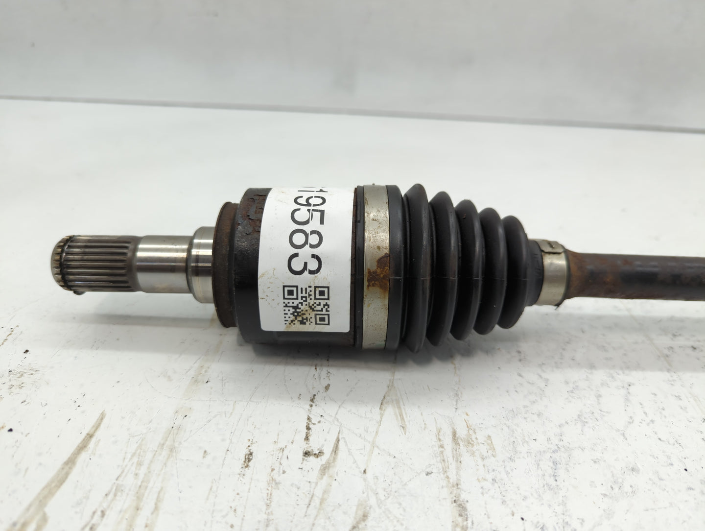 2013-2018 Hyundai Santa Fe Axle Shaft Front Driver Cv C/v - Oemusedautoparts1.com