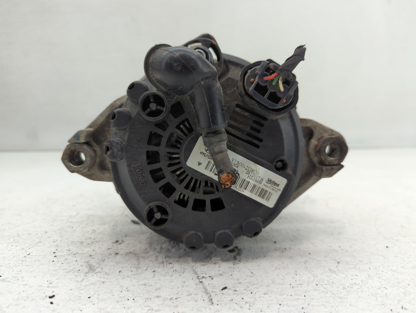 2014 Hyundai Santa Fe Alternator Replacement Generator Charging Assembly Engine OEM P/N:37300-2G800 2612017 B Fits OEM Used 