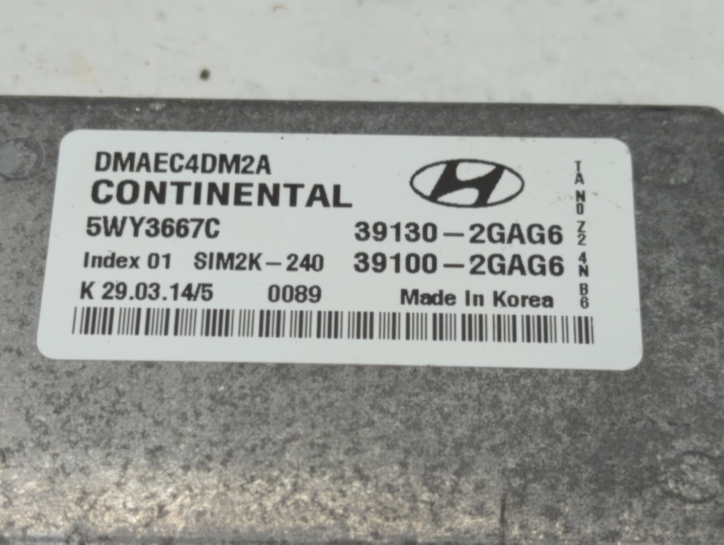 2014 Hyundai Santa Fe PCM Engine Control Computer ECU ECM PCU OEM P/N:39100-2GAG7 39130-2GAG7 Fits OEM Used Auto Parts - Oem