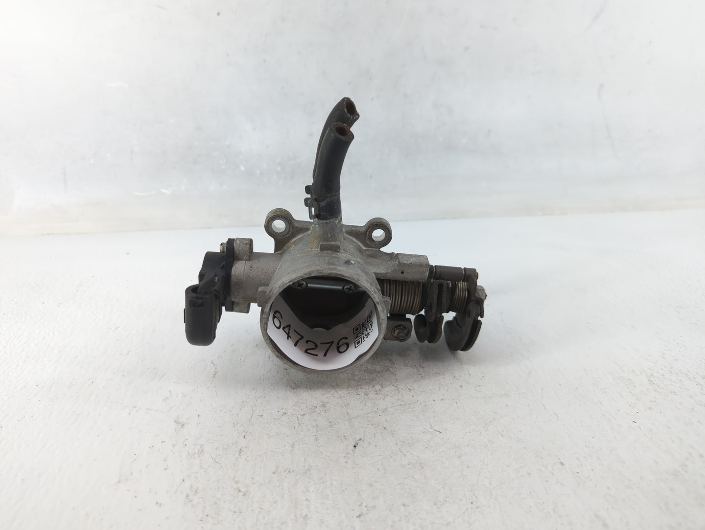 2014 Hyundai Santa Fe Throttle Body P/N:35170-26910 Fits Fits 2011 2012 2013 2015 2016 OEM Used Auto Parts - Oemusedautopart