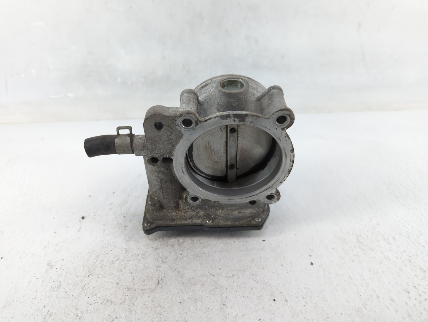 2013-2018 Hyundai Santa Fe Throttle Body P/N:35100-3CAA0 Fits Fits 2012 2013 2014 2015 2016 2017 2018 OEM Used Auto Parts - 