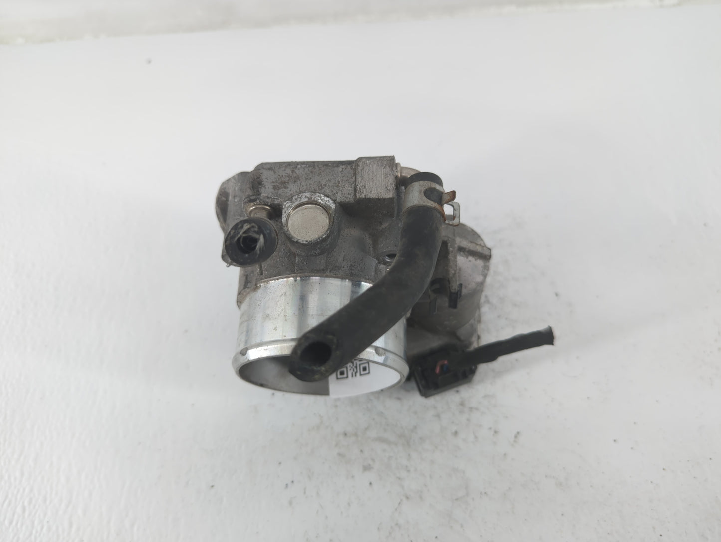 2014 Hyundai Santa Fe Throttle Body P/N:35100-2G700 Fits Fits 2011 2012 2013 2015 2016 OEM Used Auto Parts - Oemusedautopart