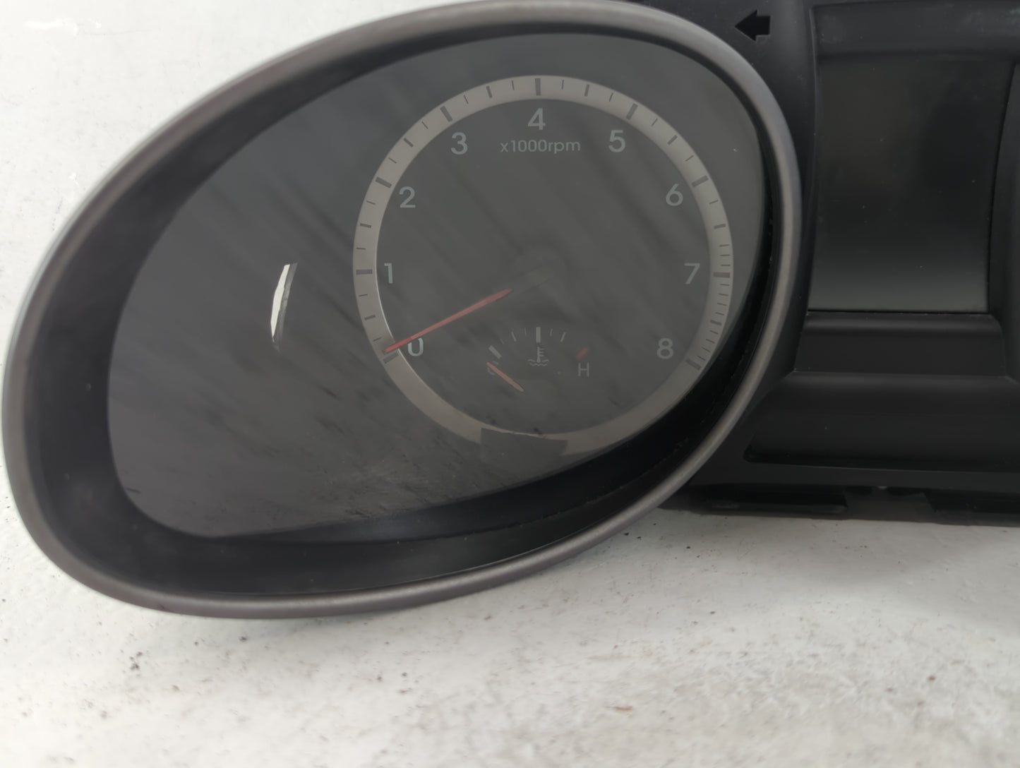 2013-2014 Hyundai Santa Fe Instrument Cluster Speedometer Gauges P/N:94001-4Z001 Fits Fits 2013 2014 OEM Used Auto Parts - O
