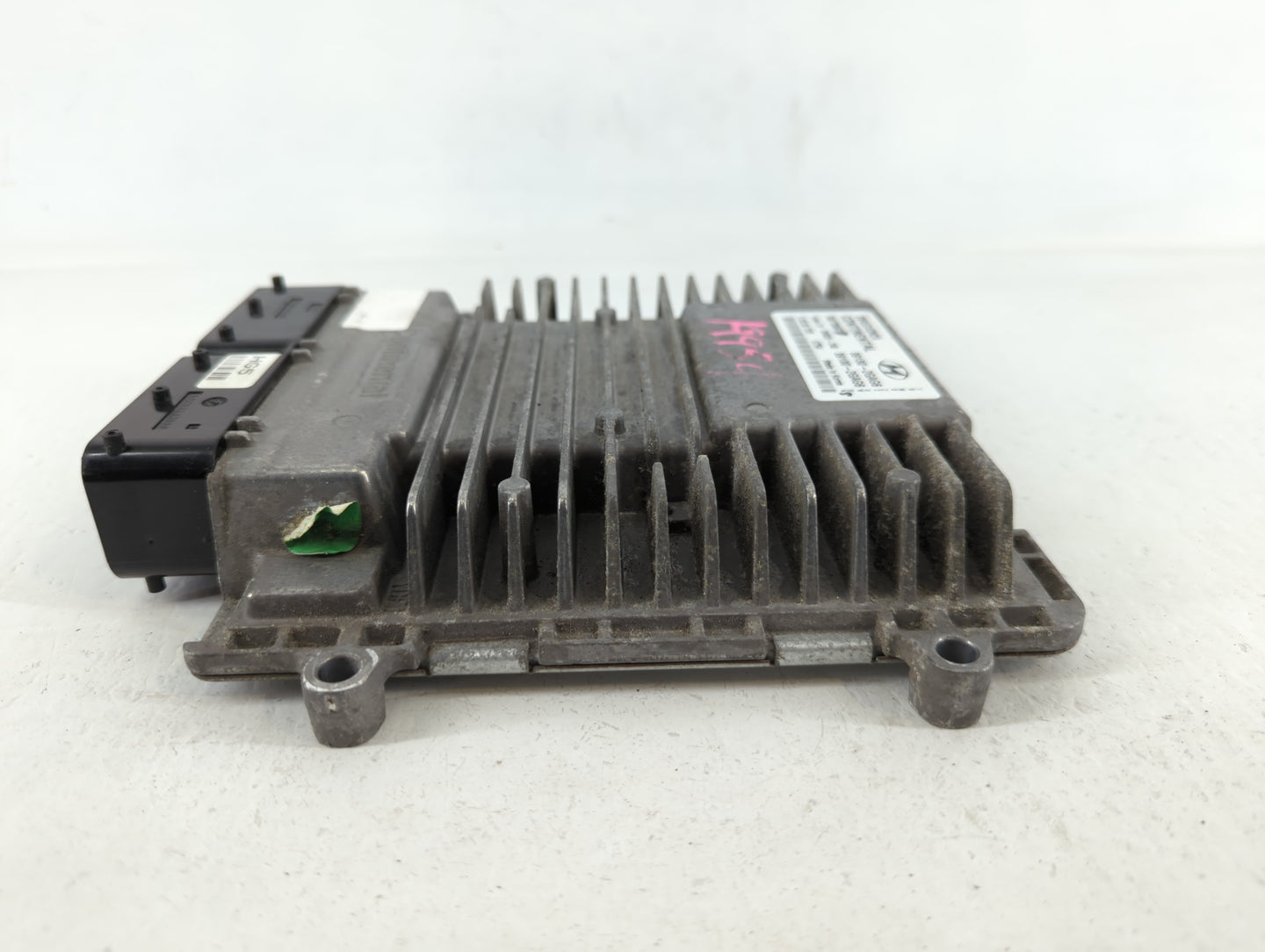 2014 Hyundai Santa Fe PCM Engine Control Computer ECU ECM PCU OEM P/N:39130-2GAG6 39100-2GAG7, 39130-2GAG7 Fits OEM Used Aut