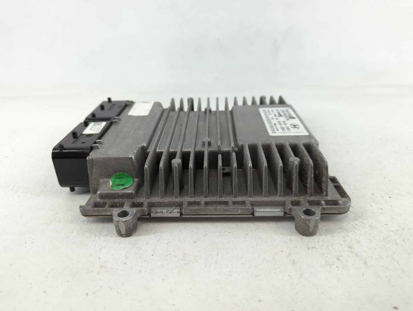 2014 Hyundai Santa Fe PCM Engine Control Computer ECU ECM PCU OEM P/N:39100-2GBC1 39130-2GBC1 Fits OEM Used Auto Parts - Oem