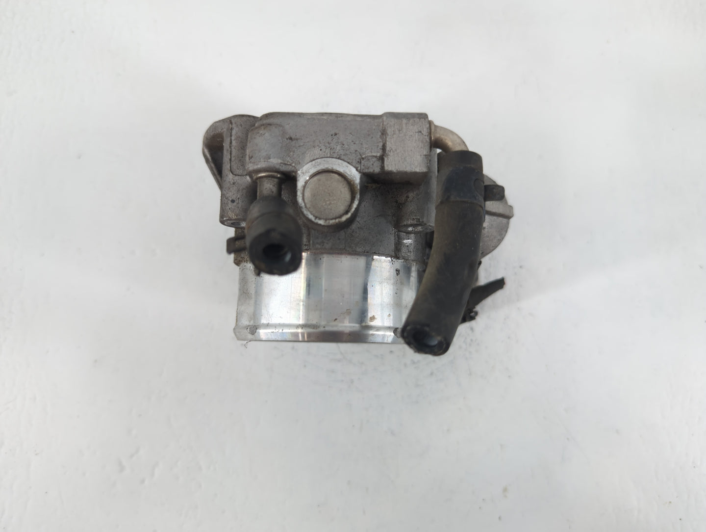 2014 Hyundai Santa Fe Throttle Body P/N:35100-2G700 Fits Fits 2011 2012 2013 2015 2016 OEM Used Auto Parts - Oemusedautopart