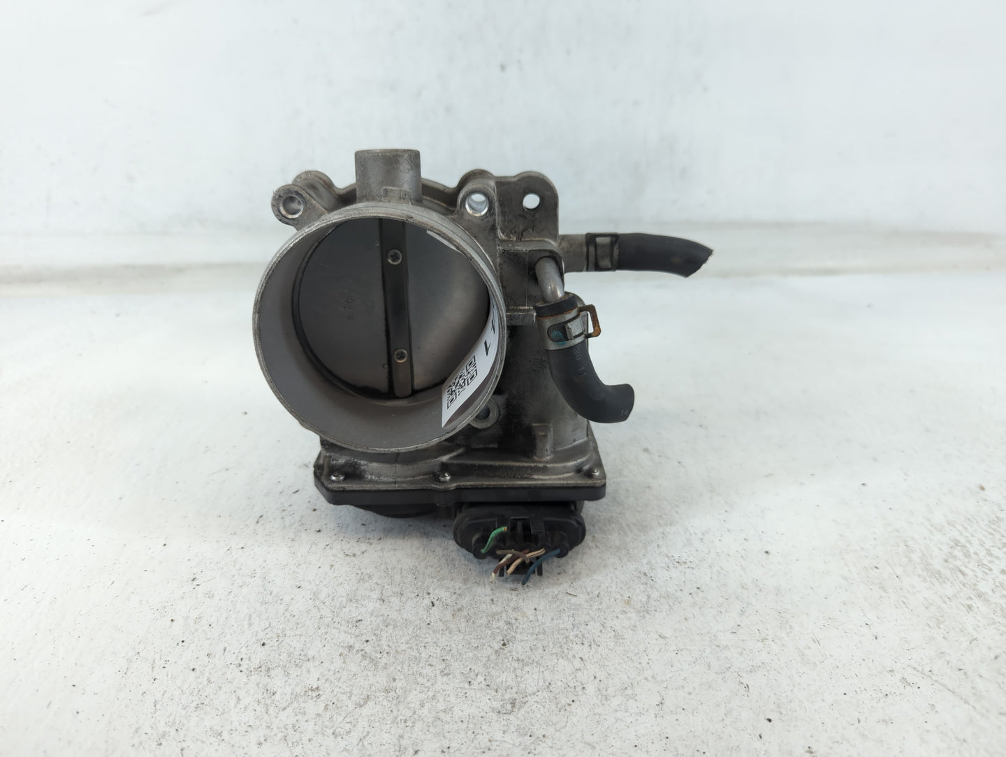 2013-2018 Hyundai Santa Fe Throttle Body P/N:35100-3CAA0 Fits Fits 2012 2013 2014 2015 2016 2017 2018 OEM Used Auto Parts - 
