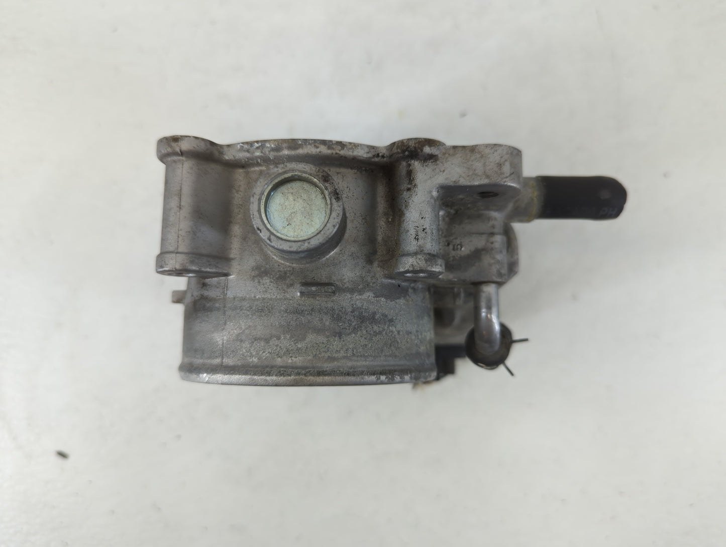 2013-2018 Hyundai Santa Fe Throttle Body P/N:35100-3CAA0 Fits Fits 2012 2013 2014 2015 2016 2017 2018 OEM Used Auto Parts - 
