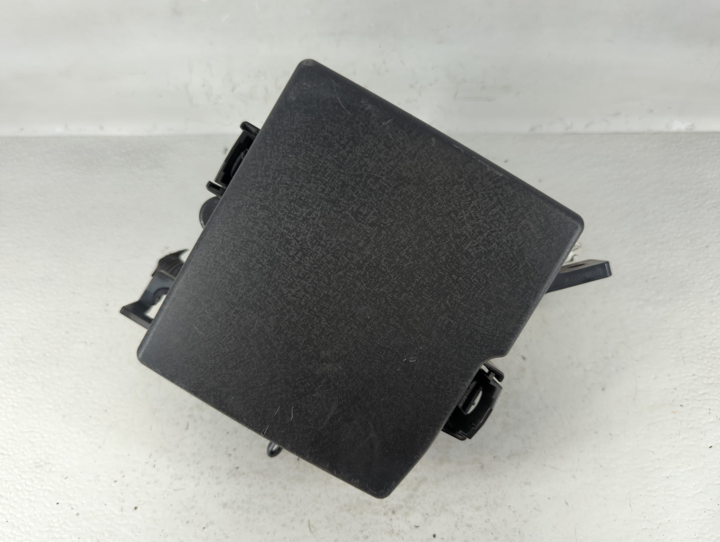 2014 Hyundai Santa Fe Fusebox Fuse Box Panel Relay Module P/N:91941-4Z011QQH Fits OEM Used Auto Parts - Oemusedautoparts1.co