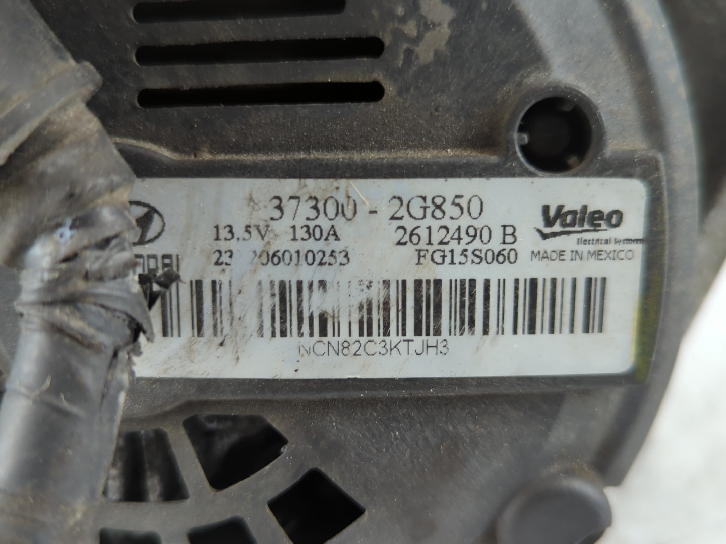 2014 Hyundai Santa Fe Alternator Replacement Generator Charging Assembly Engine OEM P/N:37300-2G850 Fits Fits 2015 OEM Used 