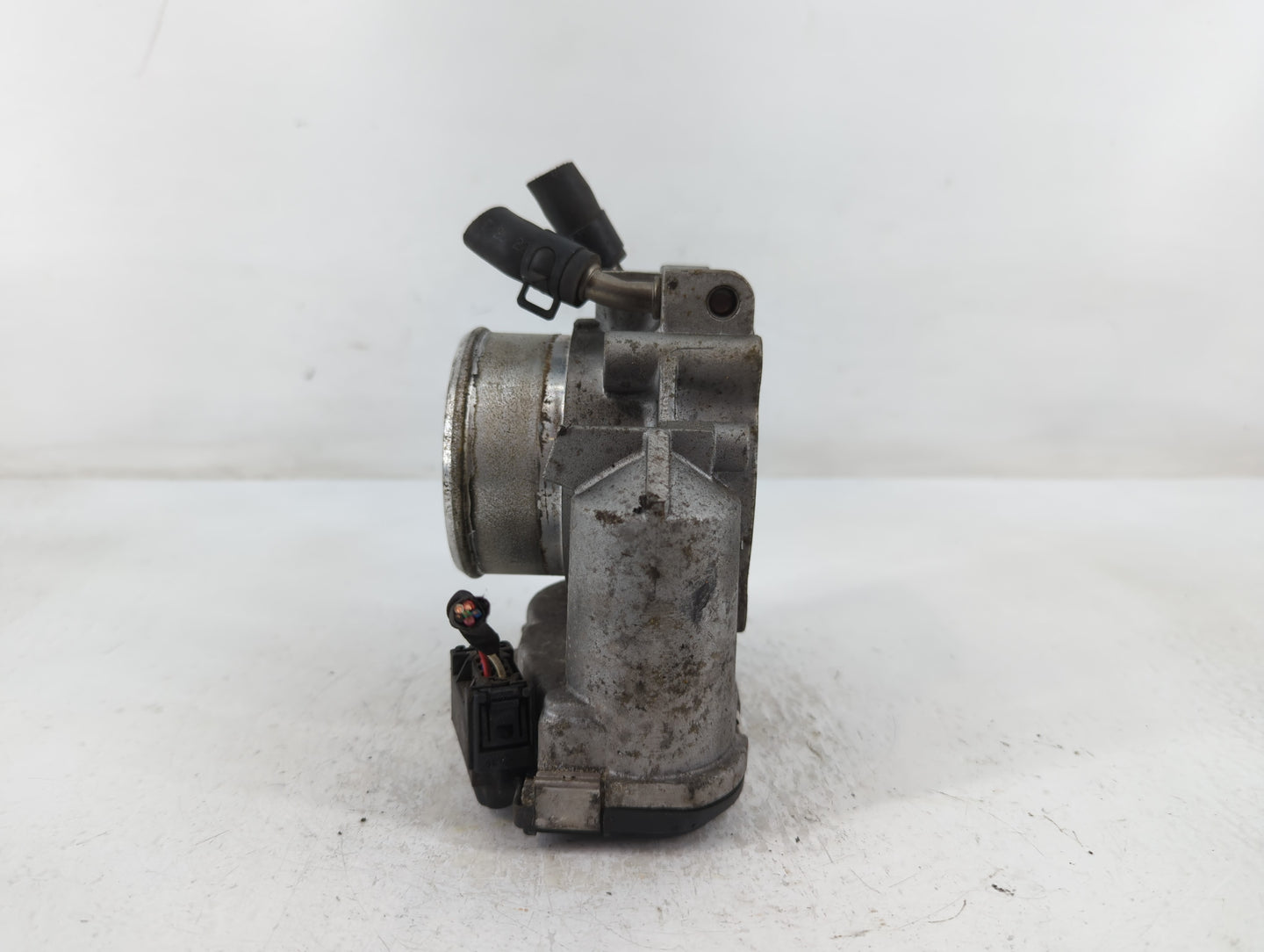 2014 Hyundai Santa Fe Throttle Body P/N:90 4501 0003 35100-2G710 Fits Fits 2011 2012 2013 2015 2016 OEM Used Auto Parts - Oe