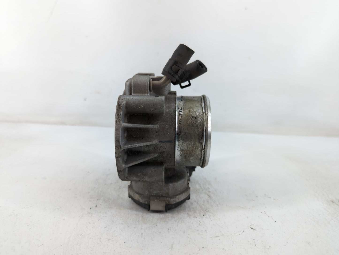 2014 Hyundai Santa Fe Throttle Body P/N:90 4501 0003 35100-2G710 Fits Fits 2011 2012 2013 2015 2016 OEM Used Auto Parts - Oe