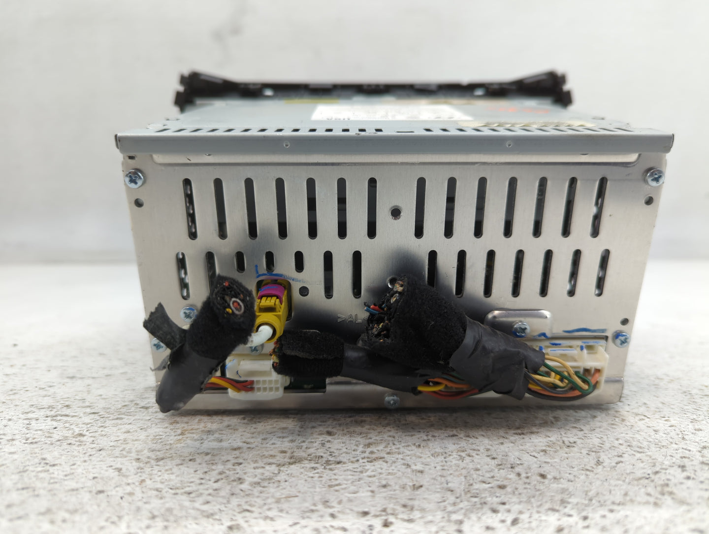 2013-2016 Hyundai Santa Fe Am Fm Cd Player Radio Receiver - Oemusedautoparts1.com