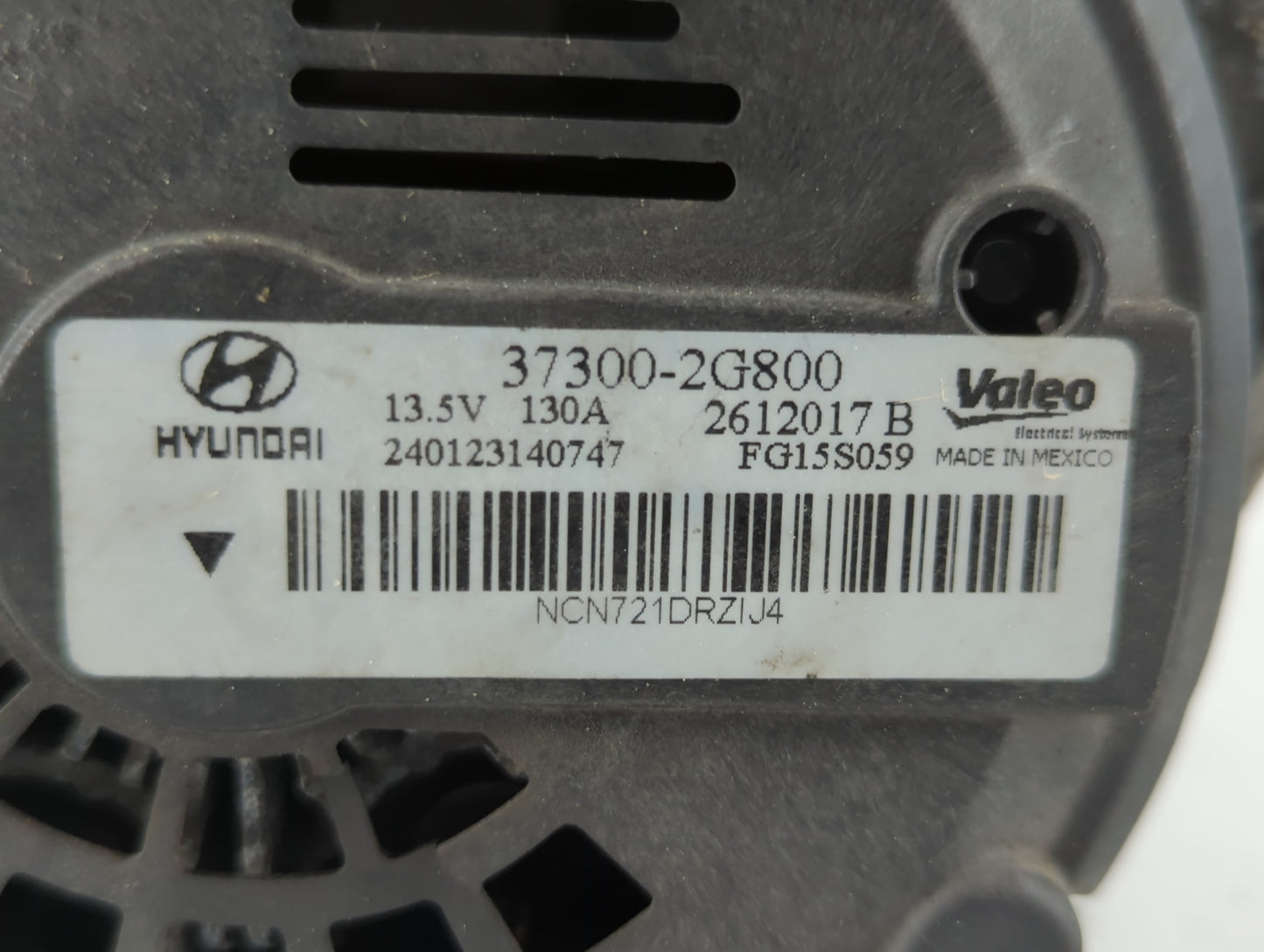 2014 Hyundai Santa Fe Alternator Replacement Generator Charging Assembly Engine OEM P/N:2612017B 37300-2G800 Fits OEM Used A