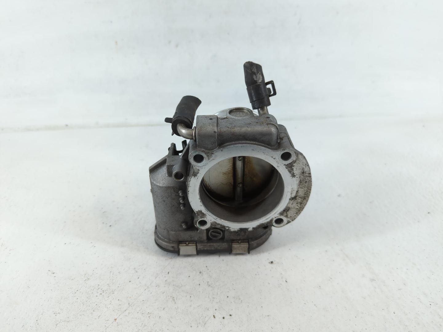 2014 Hyundai Santa Fe Throttle Body P/N:35100-2G700 Fits Fits 2011 2012 2013 2015 2016 OEM Used Auto Parts - Oemusedautopart