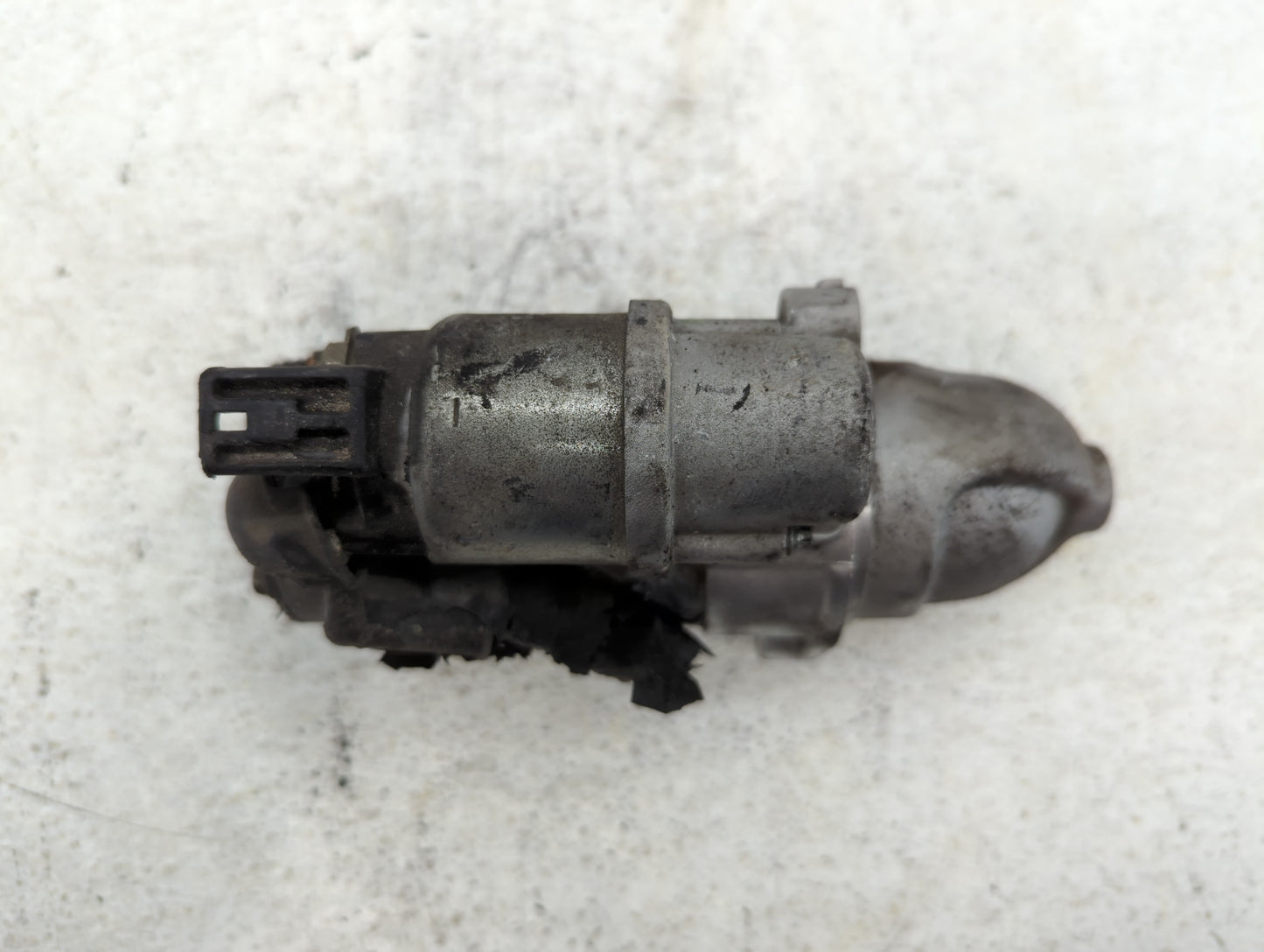 2014-2016 Hyundai Santa Fe Car Starter Motor Solenoid OEM P/N:36100-2G400 Fits Fits 2014 2015 2016 OEM Used Auto Parts - Oem