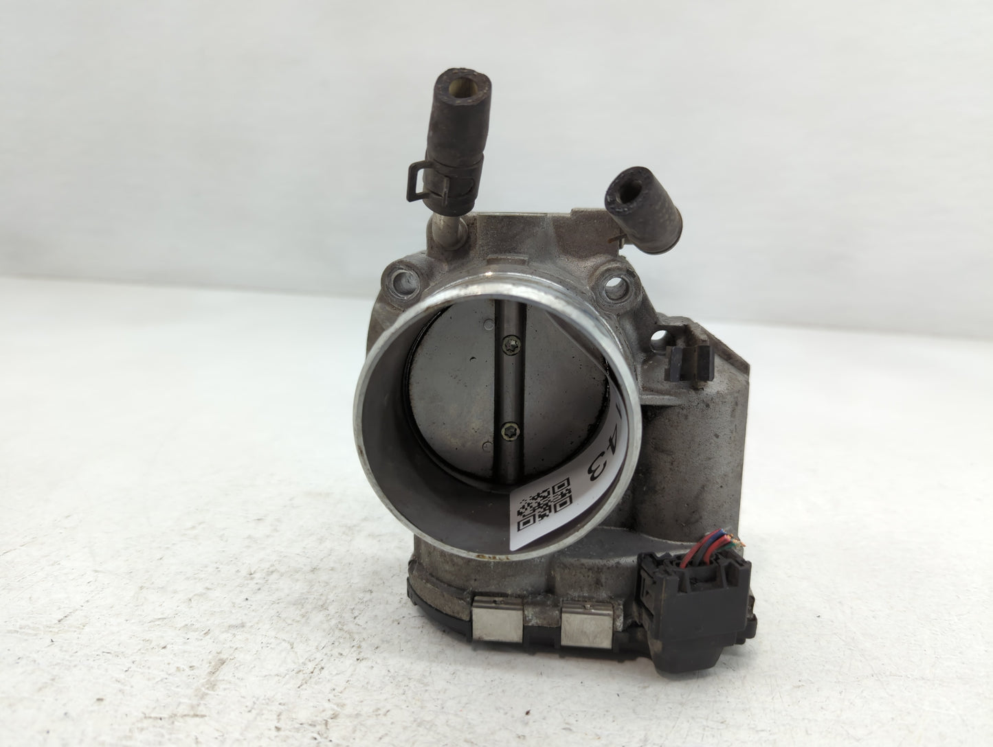 2014 Hyundai Santa Fe Throttle Body P/N:35100-2G700 Fits Fits 2011 2012 2013 2015 2016 OEM Used Auto Parts - Oemusedautopart