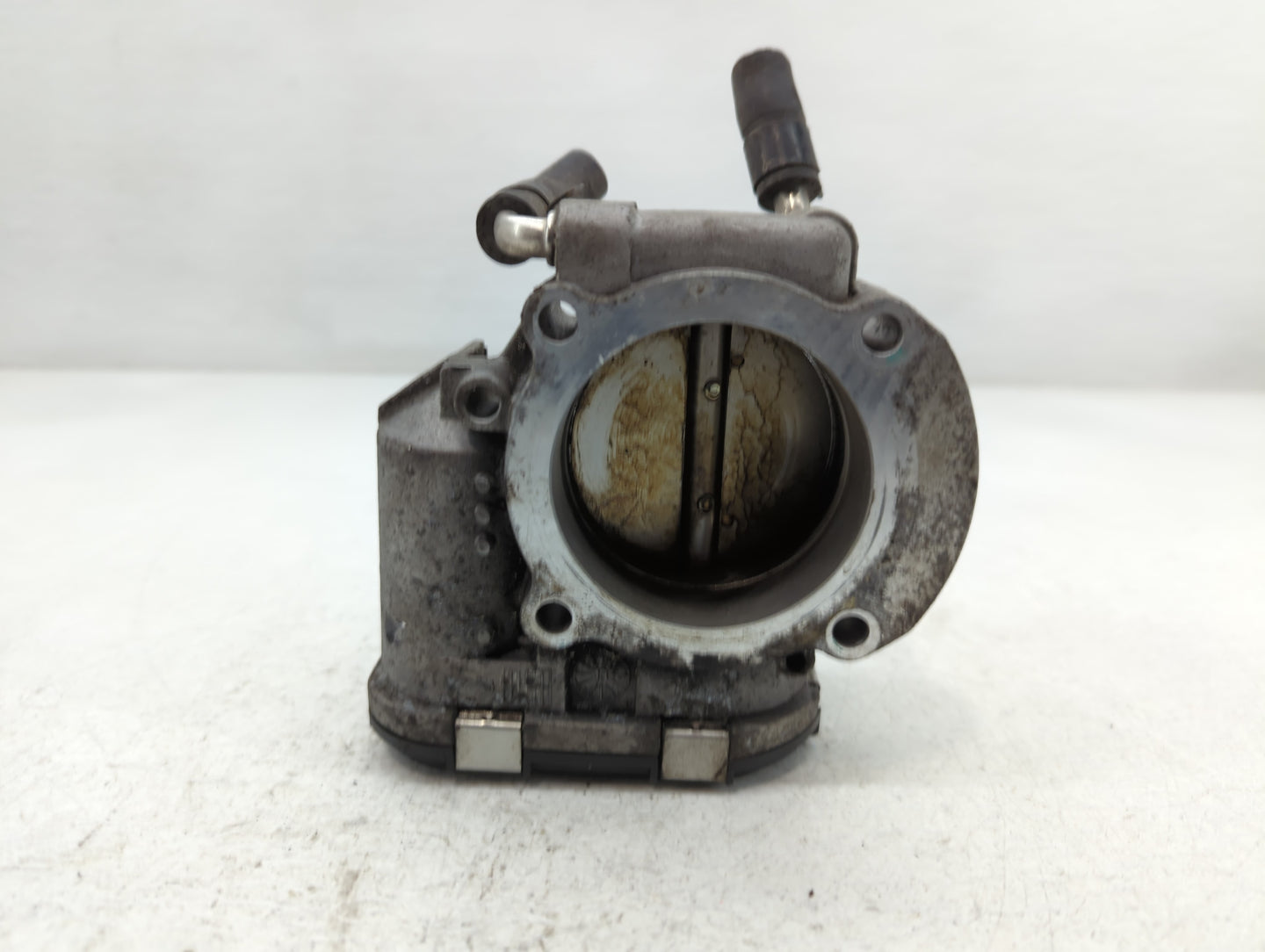 2014 Hyundai Santa Fe Throttle Body P/N:35100-2G700 Fits Fits 2011 2012 2013 2015 2016 OEM Used Auto Parts - Oemusedautopart
