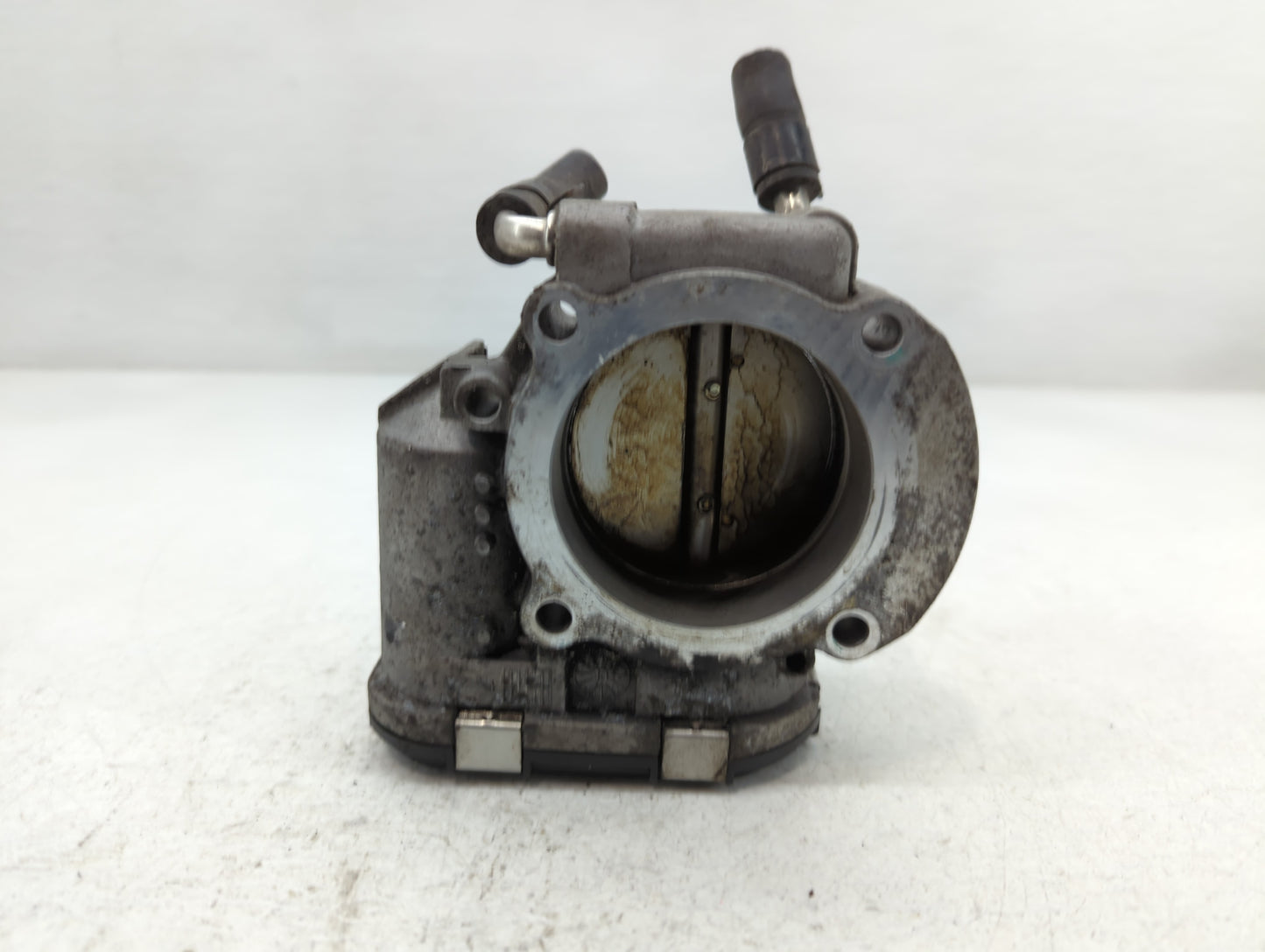 2014 Hyundai Santa Fe Throttle Body P/N:35100-2G700 Fits Fits 2011 2012 2013 2015 2016 OEM Used Auto Parts - Oemusedautopart