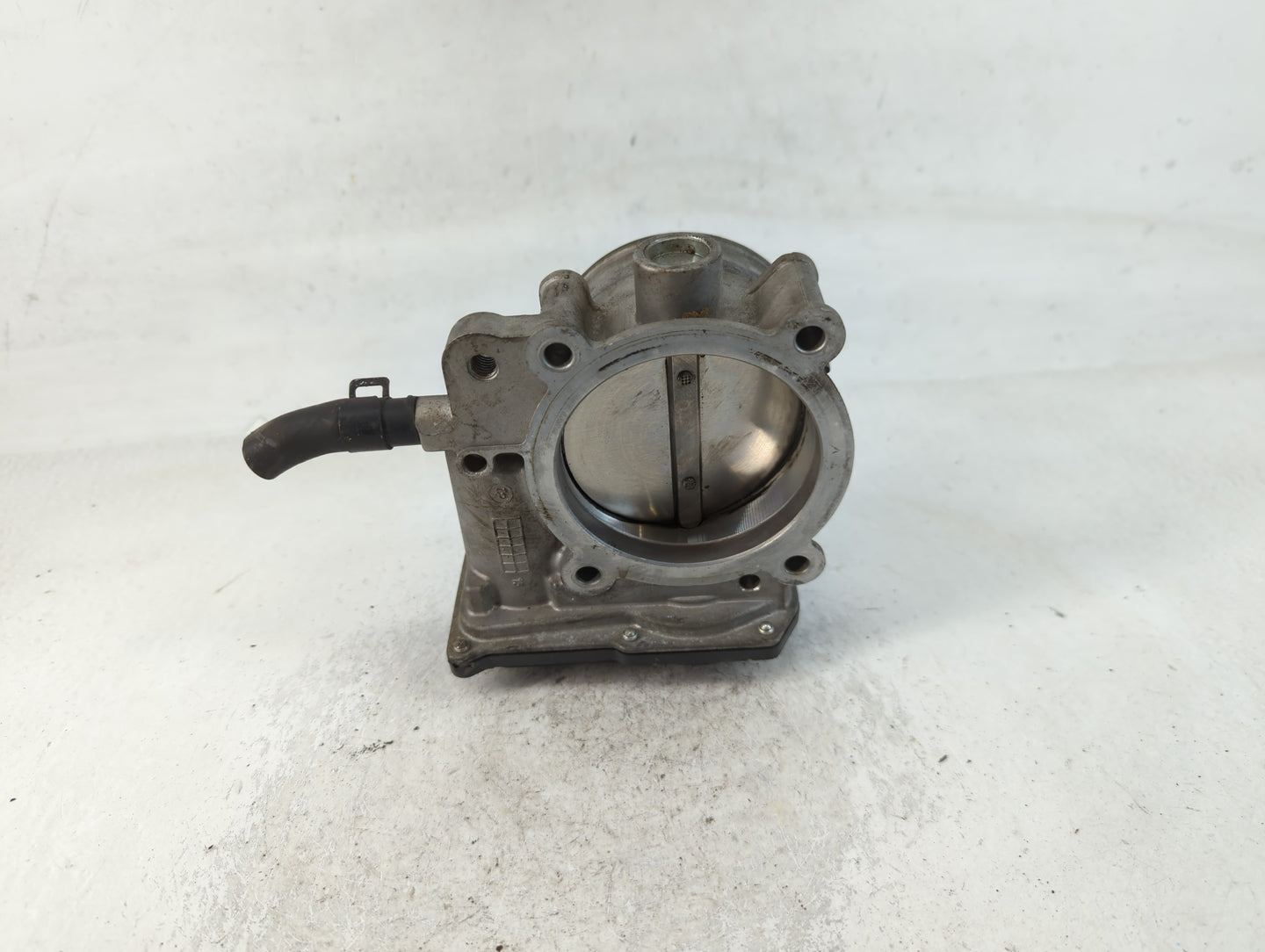 2013-2018 Hyundai Santa Fe Throttle Body P/N:35100-3CAA0 Fits Fits 2012 2013 2014 2015 2016 2017 2018 OEM Used Auto Parts - 