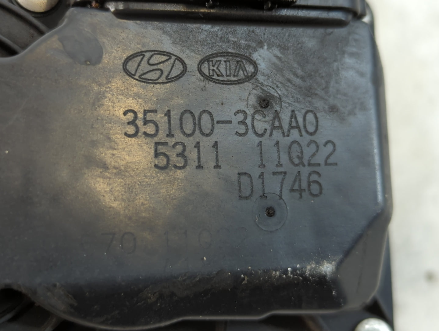 2013-2018 Hyundai Santa Fe Throttle Body P/N:35100-3CAA0 Fits Fits 2012 2013 2014 2015 2016 2017 2018 OEM Used Auto Parts - 