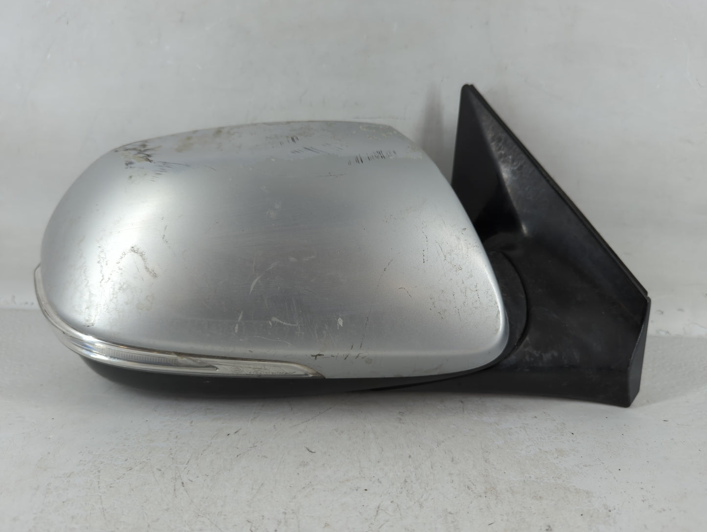 2013-2016 Hyundai Santa Fe Passenger Side View Mirror - Right Door Mirror OEM Used - Oemusedautoparts1.com
