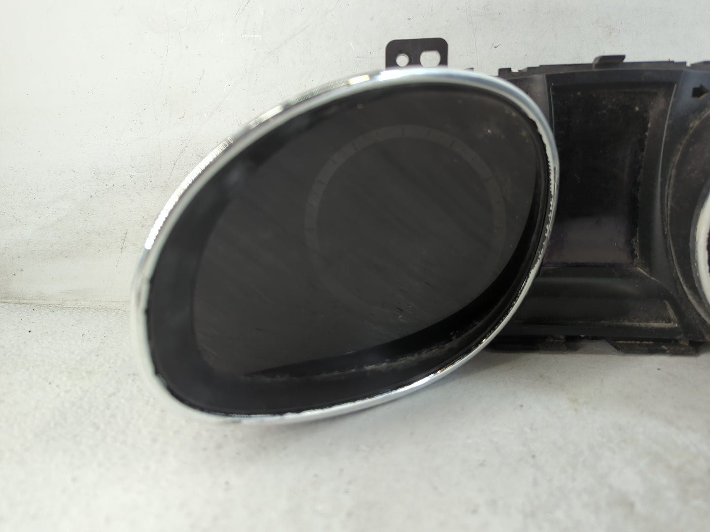 2014 Hyundai Santa Fe Instrument Cluster Speedometer Gauges P/N:1002-791700H 94011-B8051 Fits OEM Used Auto Parts - Oemuseda