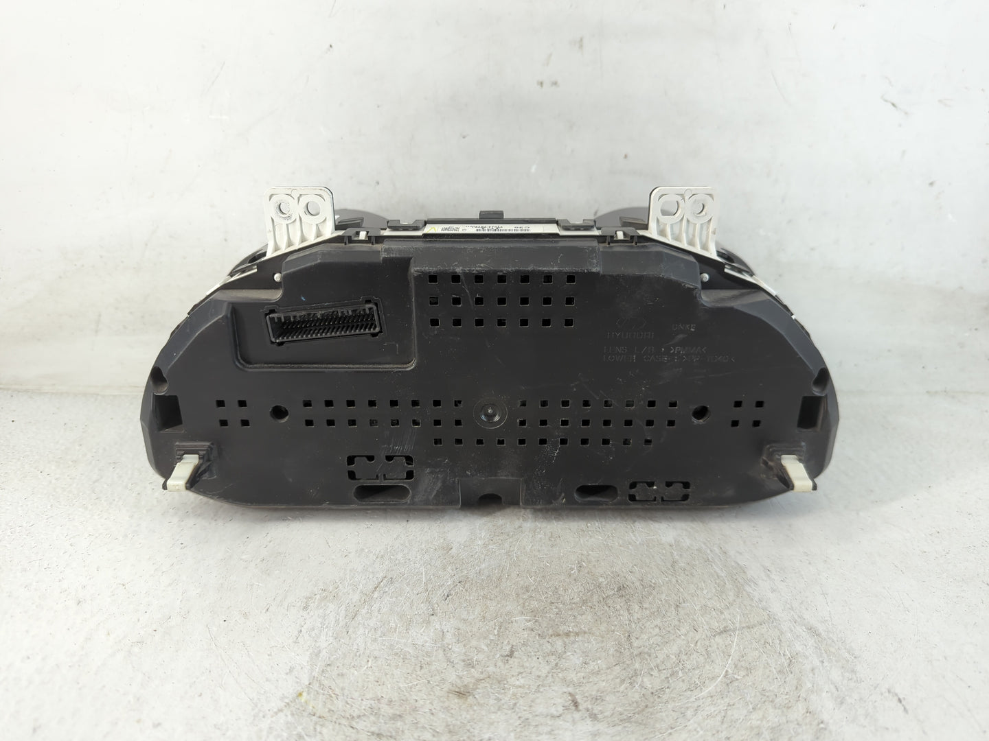 2014 Hyundai Santa Fe Instrument Cluster Speedometer Gauges P/N:1002-791700H 94011-B8051 Fits OEM Used Auto Parts - Oemuseda