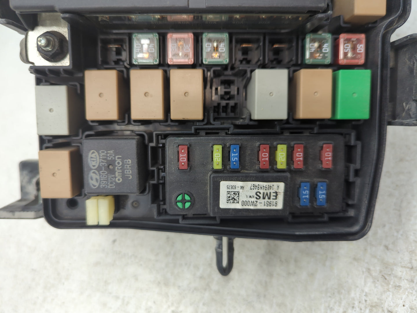 2013-2016 Hyundai Santa Fe Fusebox Fuse Box Panel Relay Module P/N:N91210-B8501 Fits Fits 2013 2014 2015 2016 OEM Used Auto 
