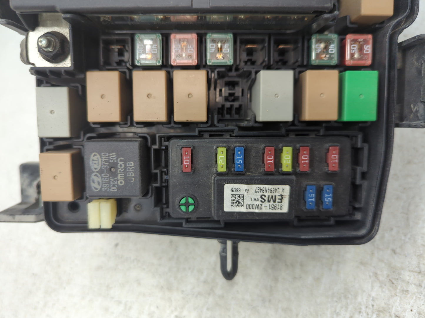 2013-2016 Hyundai Santa Fe Fusebox Fuse Box Panel Relay Module P/N:N91210-B8501 Fits Fits 2013 2014 2015 2016 OEM Used Auto 