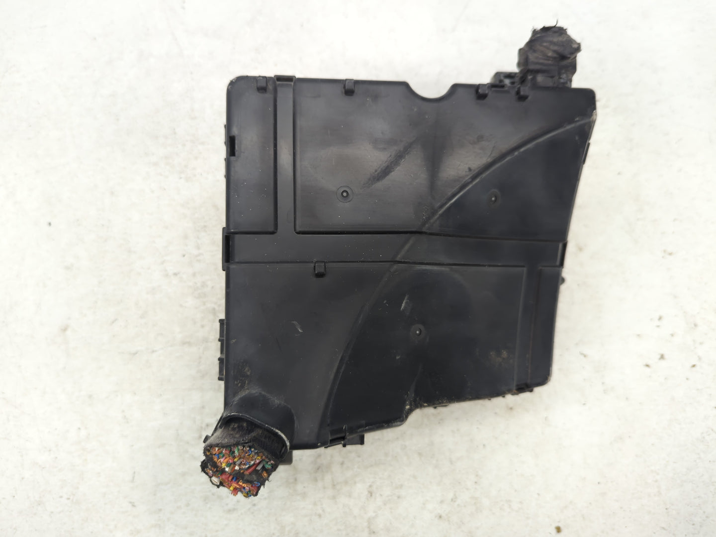 2013-2016 Hyundai Santa Fe Fusebox Fuse Box Panel Relay Module P/N:N91210-B8501 Fits Fits 2013 2014 2015 2016 OEM Used Auto 
