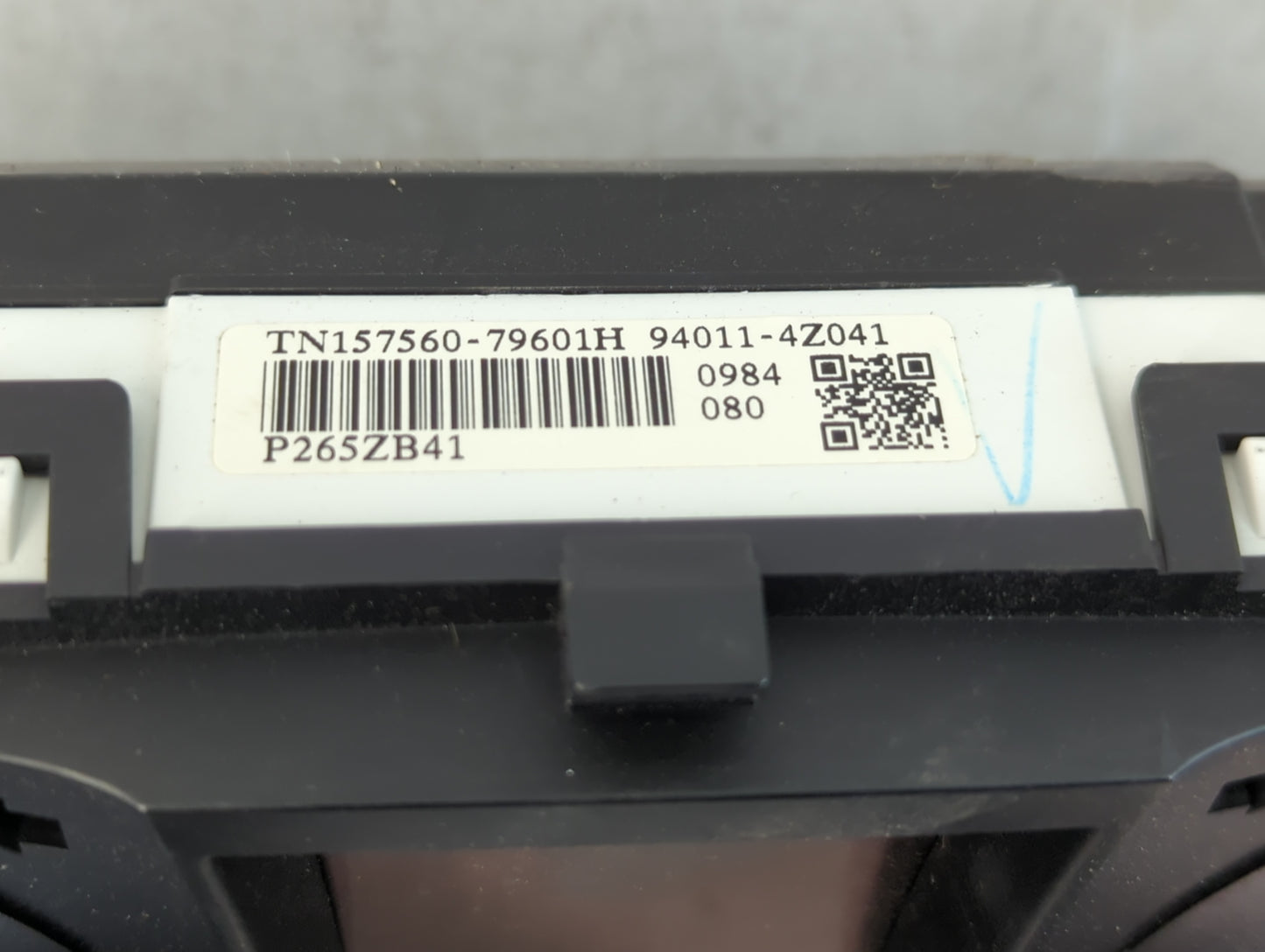 2013-2014 Hyundai Santa Fe Instrument Cluster Speedometer Gauges P/N:94011-4Z041 P265ZB41 Fits Fits 2013 2014 OEM Used Auto 
