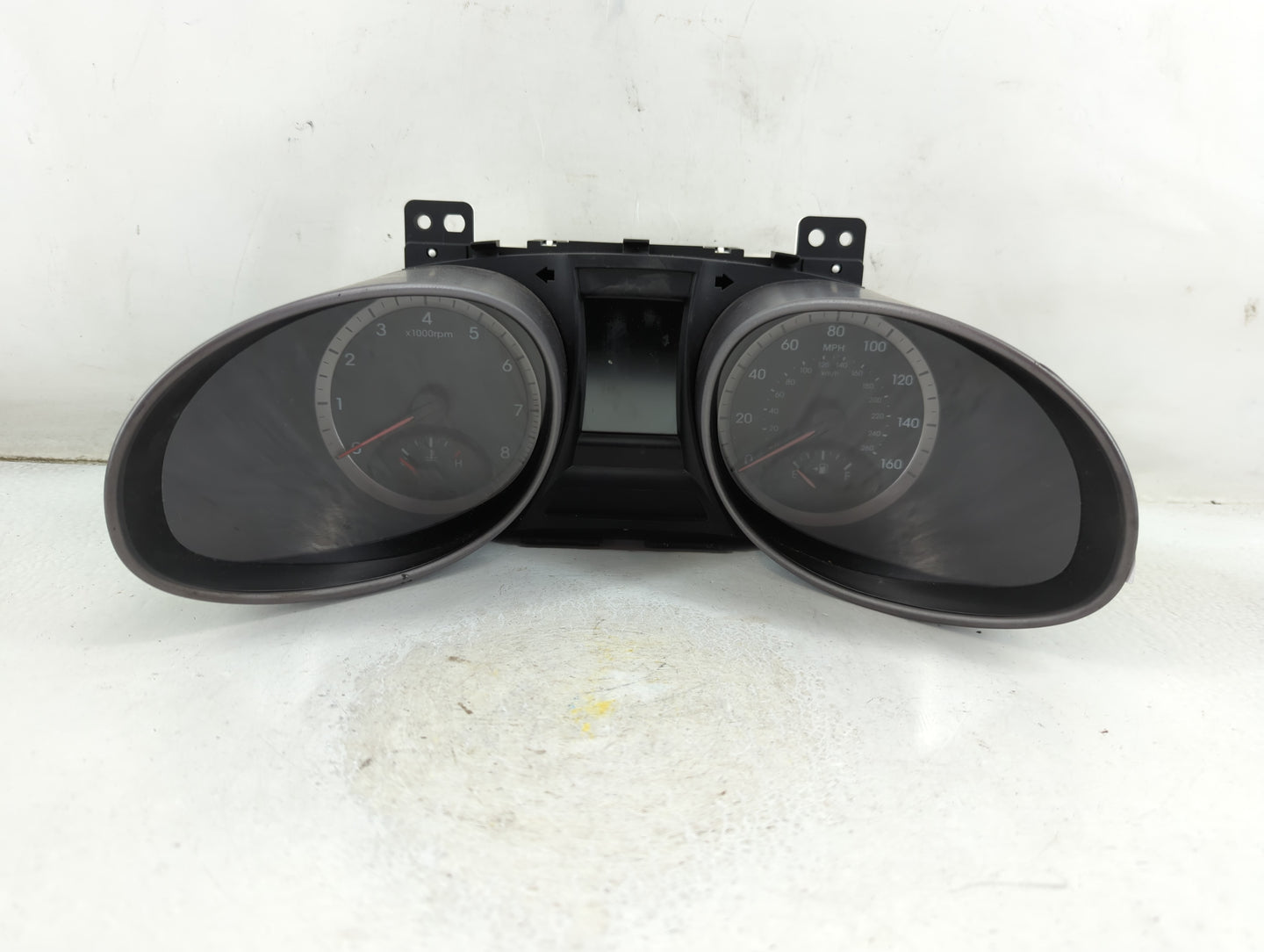 2013-2014 Hyundai Santa Fe Instrument Cluster Speedometer Gauges P/N:TN157560-1019 P265Z001 Fits Fits 2013 2014 OEM Used Aut