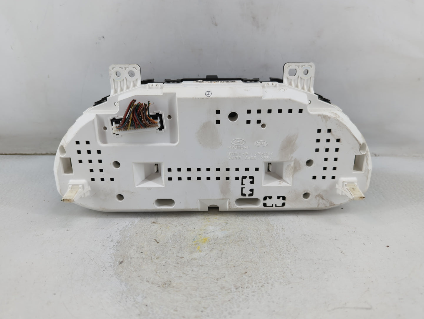 2013-2014 Hyundai Santa Fe Instrument Cluster Speedometer Gauges P/N:TN157560-1019 P265Z001 Fits Fits 2013 2014 OEM Used Aut