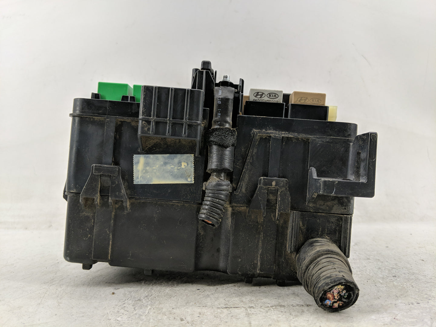 2014 Hyundai Santa Fe Sport Fusebox Fuse Box Panel Relay Module P/N:VS912004Z150ZA Fits OEM Used Auto Parts - Oemusedautopar