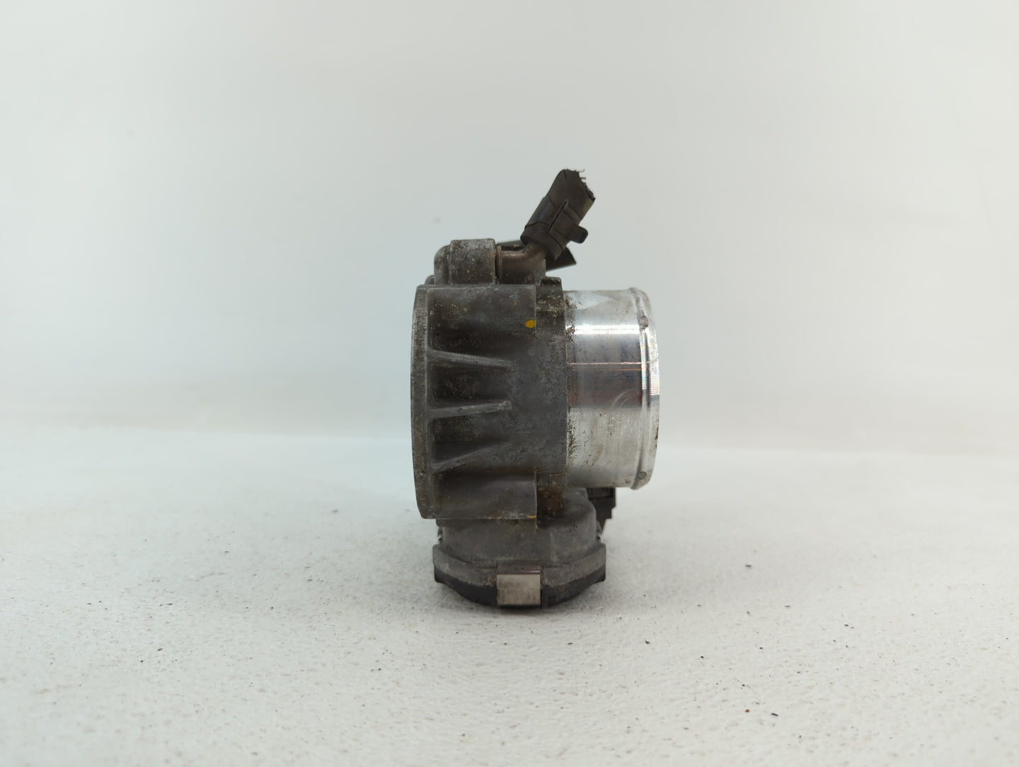 2014 Hyundai Santa Fe Sport Throttle Body P/N:904501 0001 35100-2G700 Fits Fits 2011 2012 2013 2015 2016 OEM Used Auto Parts