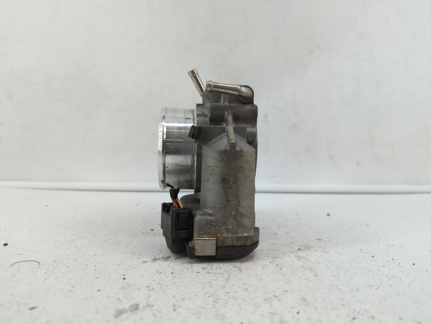 2014 Hyundai Santa Fe Sport Throttle Body P/N:904501 0001 35100-2G700 Fits Fits 2011 2012 2013 2015 2016 OEM Used Auto Parts
