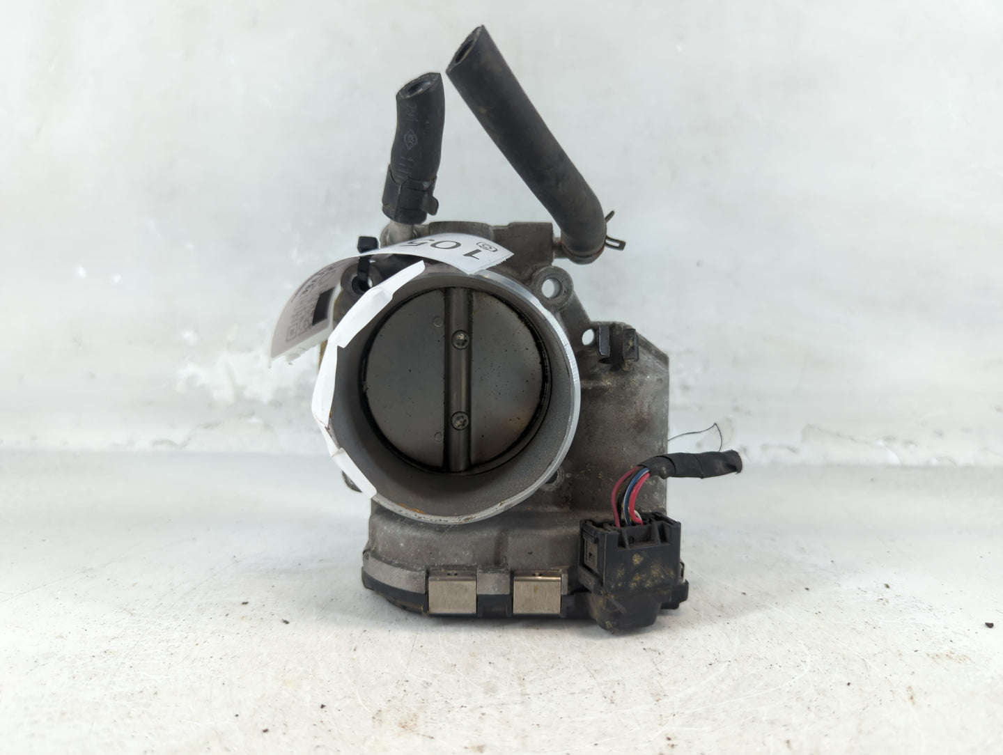 2011-2014 Hyundai Sonata Throttle Body P/N:35100-2G700 Fits Fits 2011 2012 2013 2014 2015 2016 OEM Used Auto Parts - Oemused